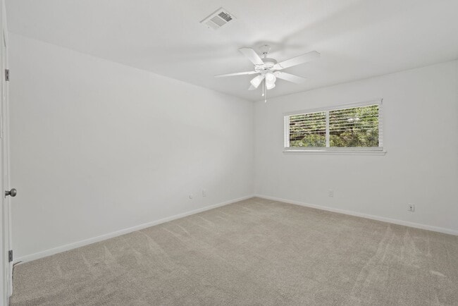 Building Photo - Stylish & Renovated Townhome in Prime West...