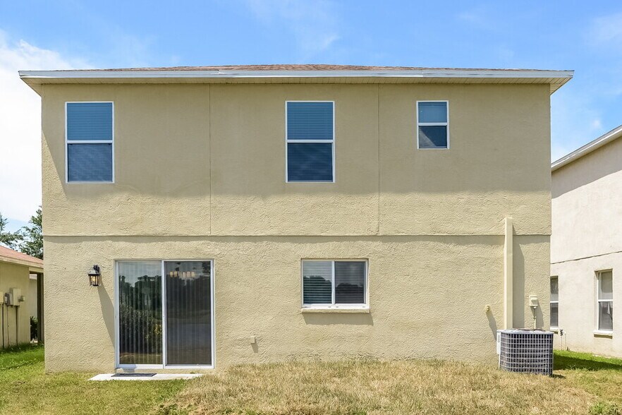 Building Photo - 11015 Golden Silence Dr
