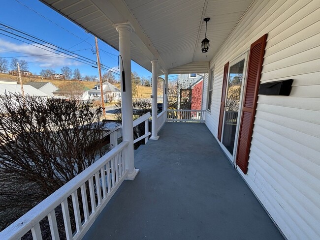 Building Photo - 14 W Carrollton Ave