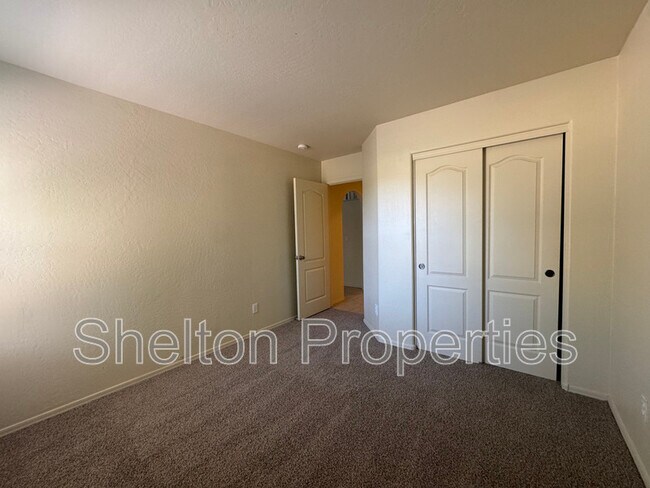 Building Photo - 25184 W Cranston Ln