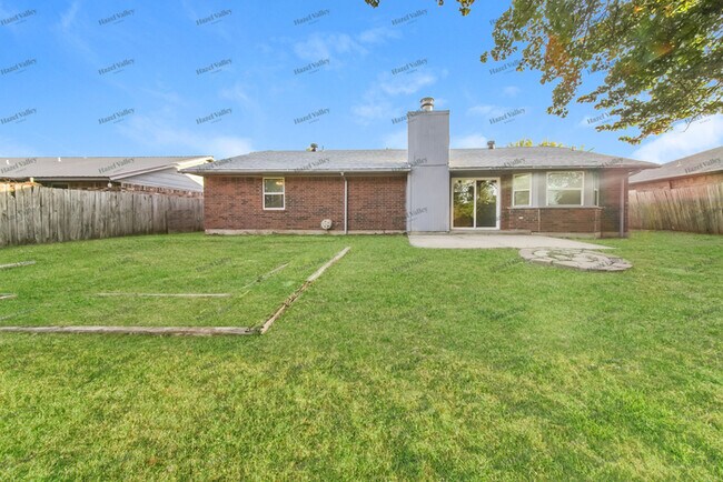 Building Photo - 20335 Palmer Rd