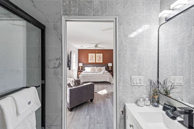 Building Photo - 301 S Front St