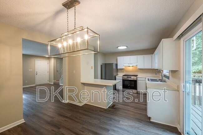 Building Photo - 3536 Kennesaw Station Dr