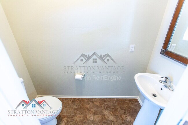 Building Photo - 17932 W Caribbean Ln