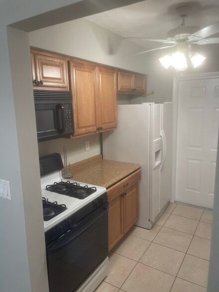 Primary Photo - 240 SW 7th St