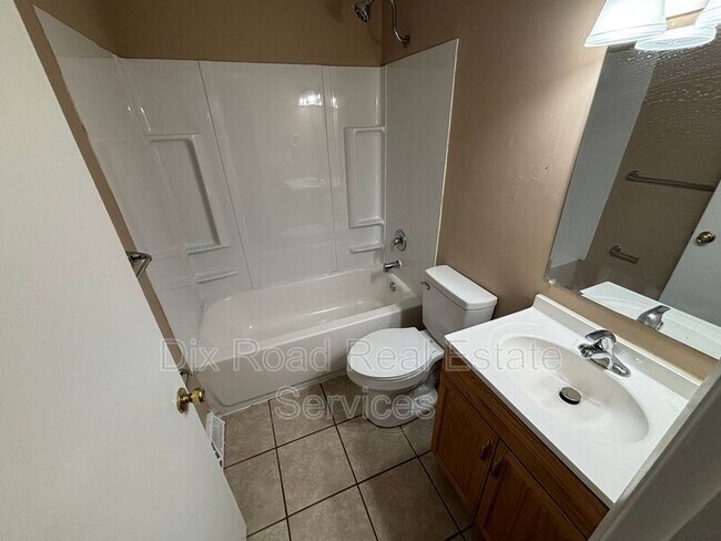 Building Photo - 1148 Blackwell Dr