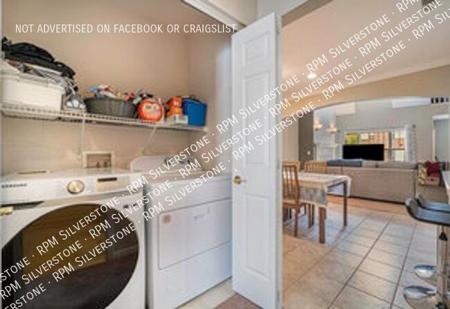 Building Photo - 152 Tiffany-