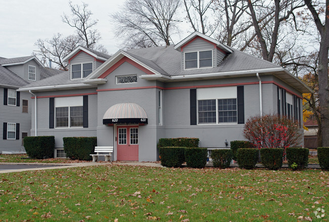 Building Photo - Rickett Road Apartments