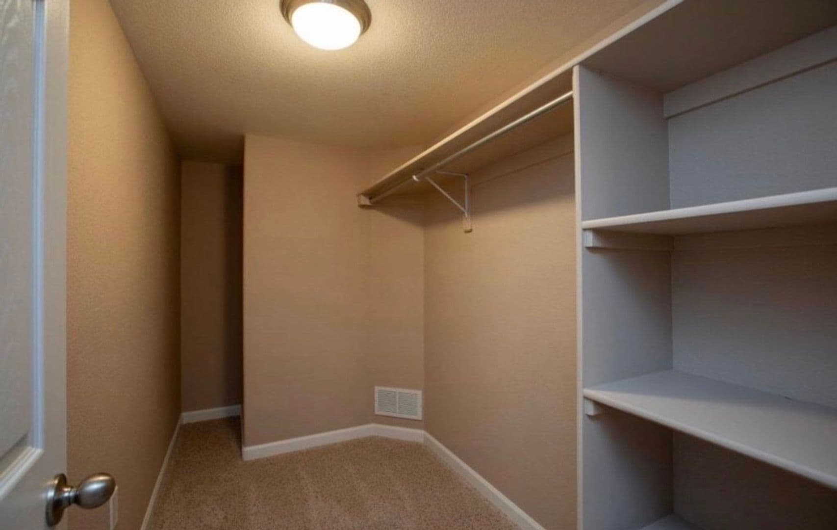 Building Photo - 6281 Sea Gull Cir