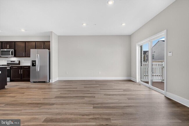 Building Photo - 10708 Meridian Hill Way