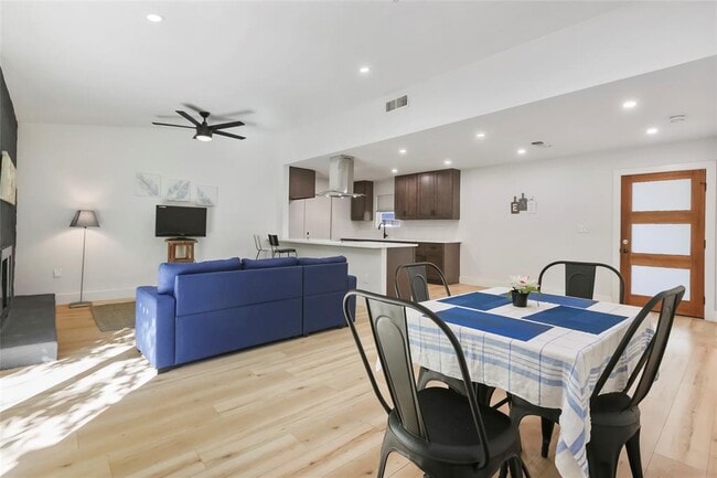 Building Photo - 10410 Quail Ridge Dr