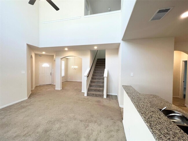 Building Photo - 14633 E Pine Heart Dr