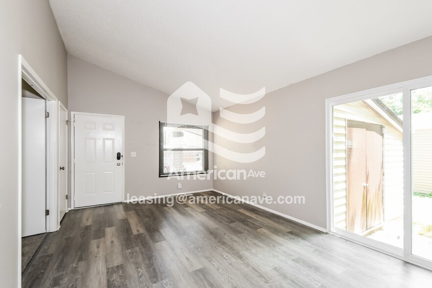 Building Photo - 1353 Green Pasture Dr