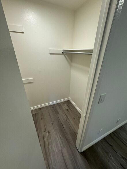 Building Photo - 3725 Glendon Ave