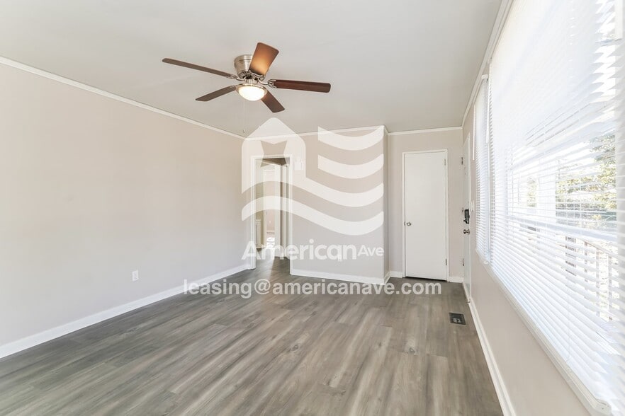 Building Photo - 2506 Coleman Ave