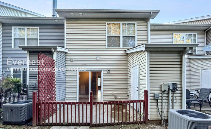 Building Photo - 570 Flintlock Ct