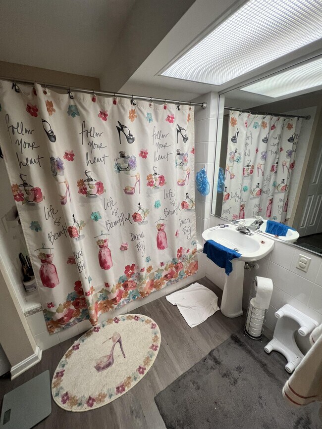 Building Photo - 4526 N Progress Ave