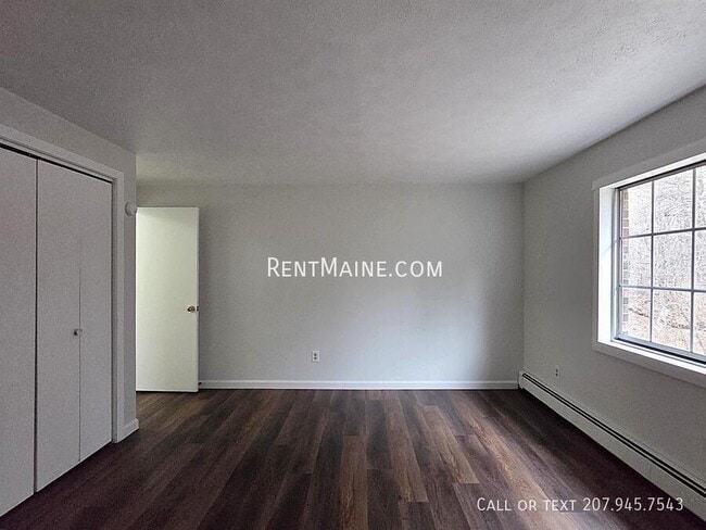 Building Photo - 20 Tall Pines Dr