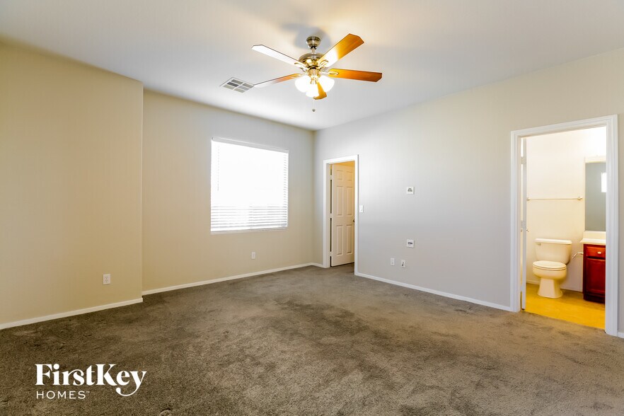 Building Photo - 6339 Hamilton Grove Ave