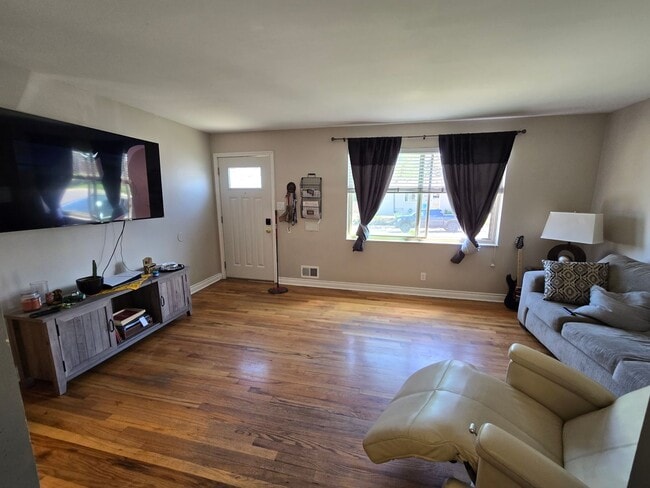 Building Photo - Ranch home in Nothglenn