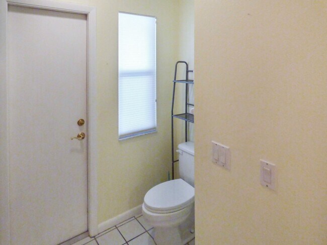 Building Photo - 1438 Sea Fan Dr