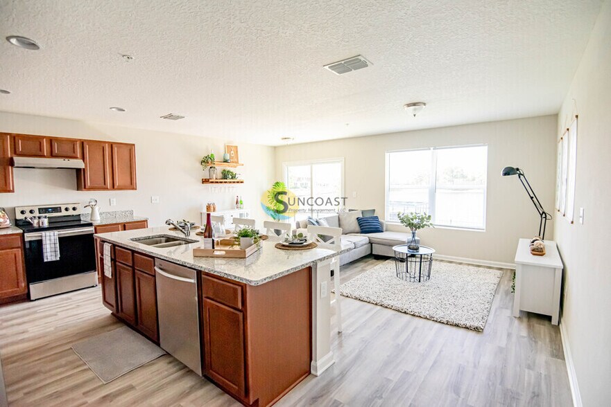 Building Photo - 9199 Western Way