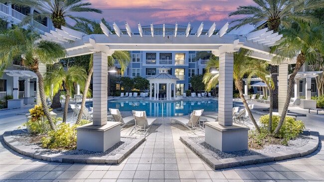 Building Photo - Palmera Gateway