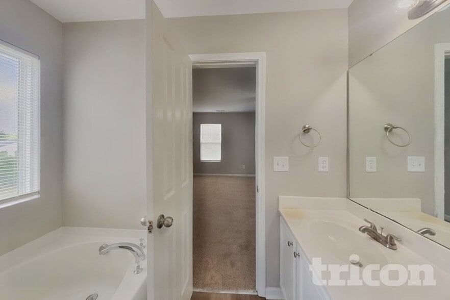 Building Photo - 6867 Horseback Lane