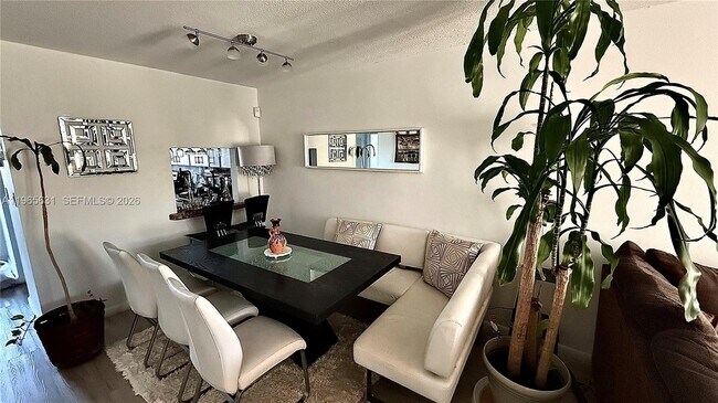 Building Photo - 4502 N Federal Hwy