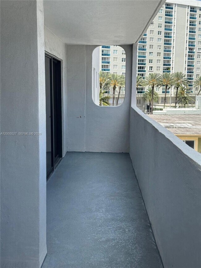 Building Photo - 6725 Harding Ave