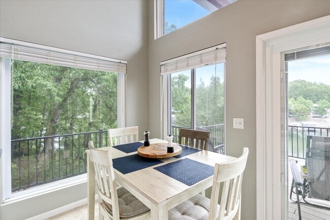 Building Photo - 24 Mimosa Rd