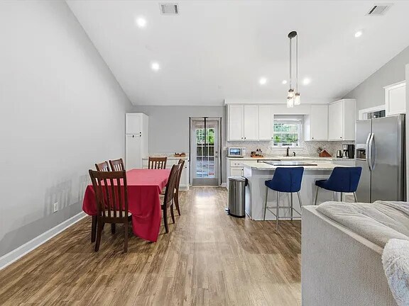 Building Photo - 47 Meadowlark Dr