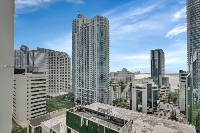 Building Photo - 1010 Brickell Ave