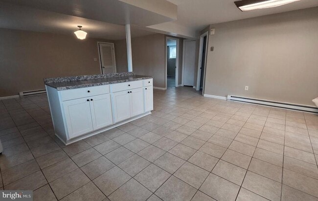 Building Photo - 4400 4th St