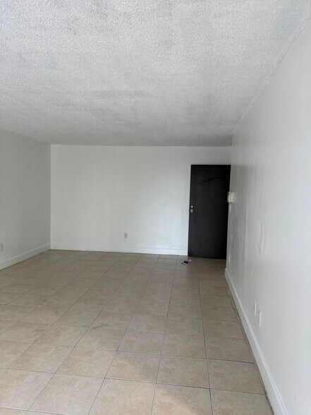 Building Photo - 482 NW 165th St
