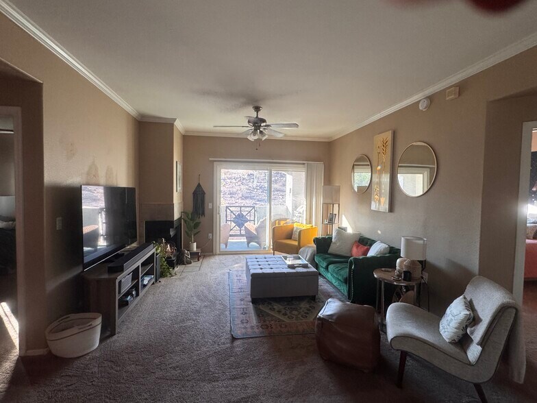 Building Photo - 3236 E Chandler Blvd