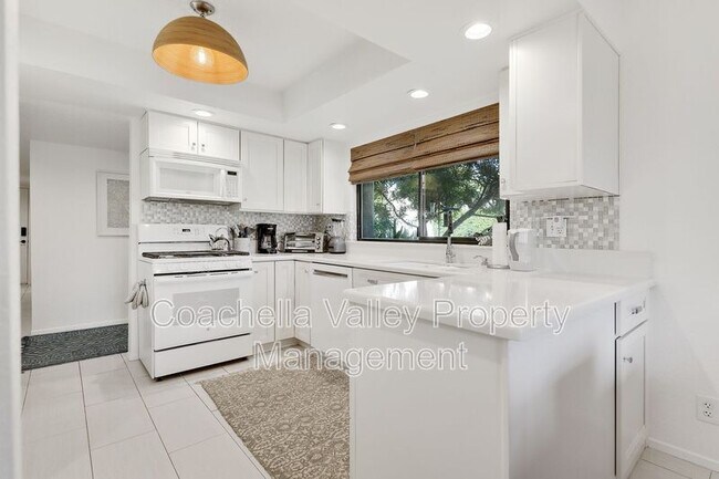 Building Photo - 158 Wimbledon Ct