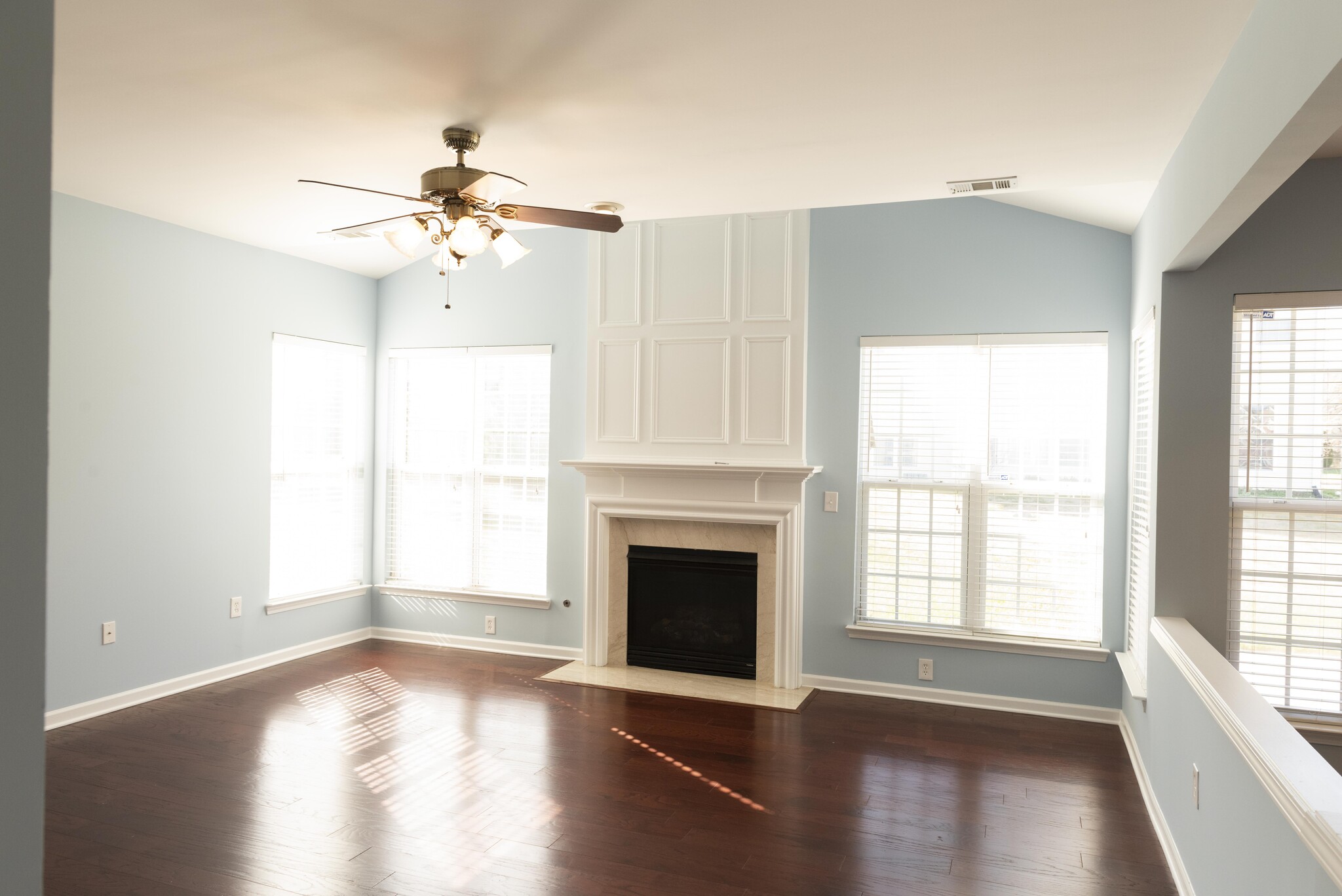 Family room - 1929 Ashburn Ct