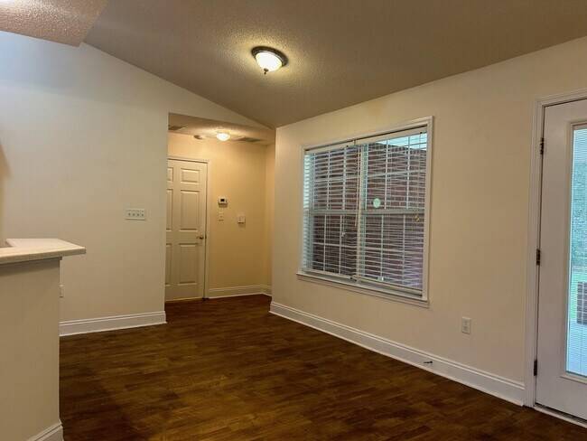 Building Photo - 3221 Twilight Dr