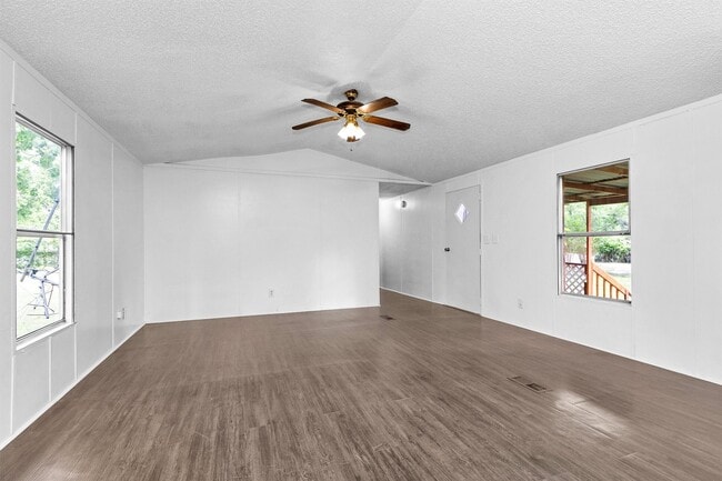 Building Photo - 19339 Forest Ln Cir