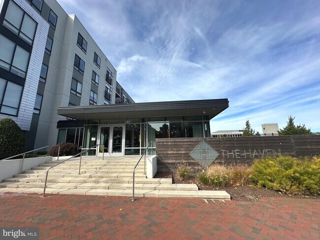 Building Photo - 145 Riverhaven Dr