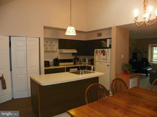 Building Photo - 5407 Lister Ct