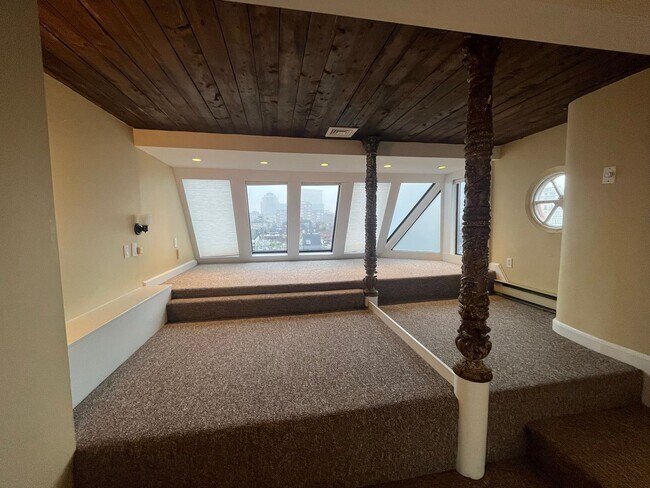Building Photo - 111 Beacon St