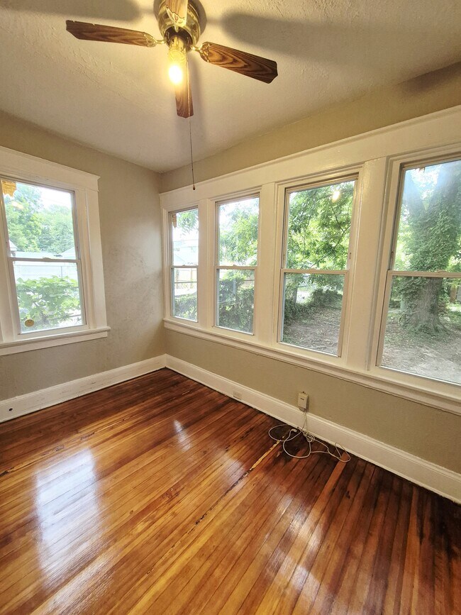 Building Photo - 3017 Dill Ave