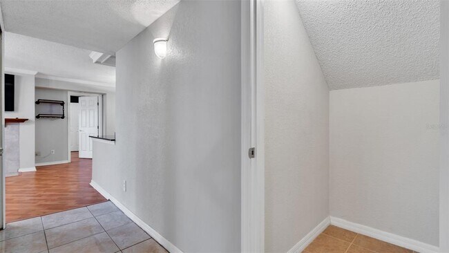 Building Photo - 3275 Haviland Ct