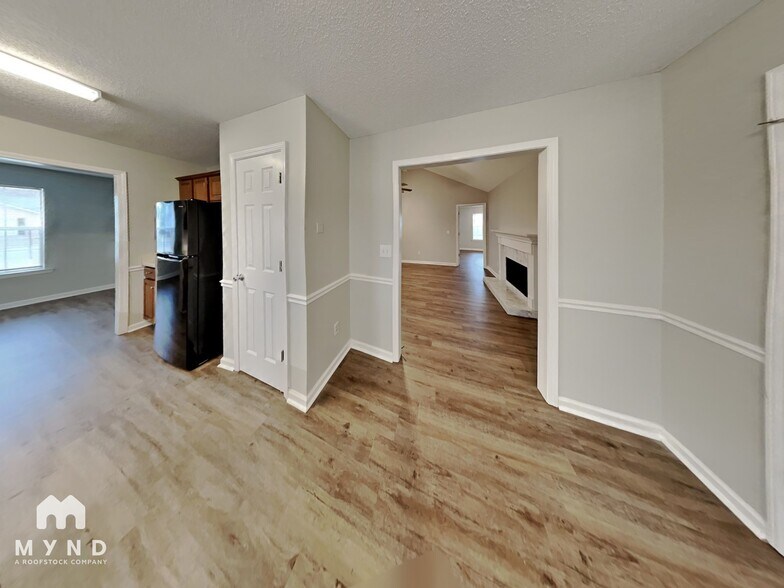 Building Photo - 169 Park Pl Ln