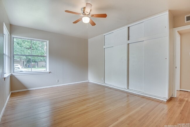 Building Photo - 211 Green Meadow Blvd