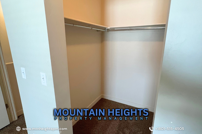 Building Photo - 14391 S Oakfield Way