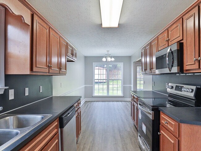 Building Photo - East Columbus