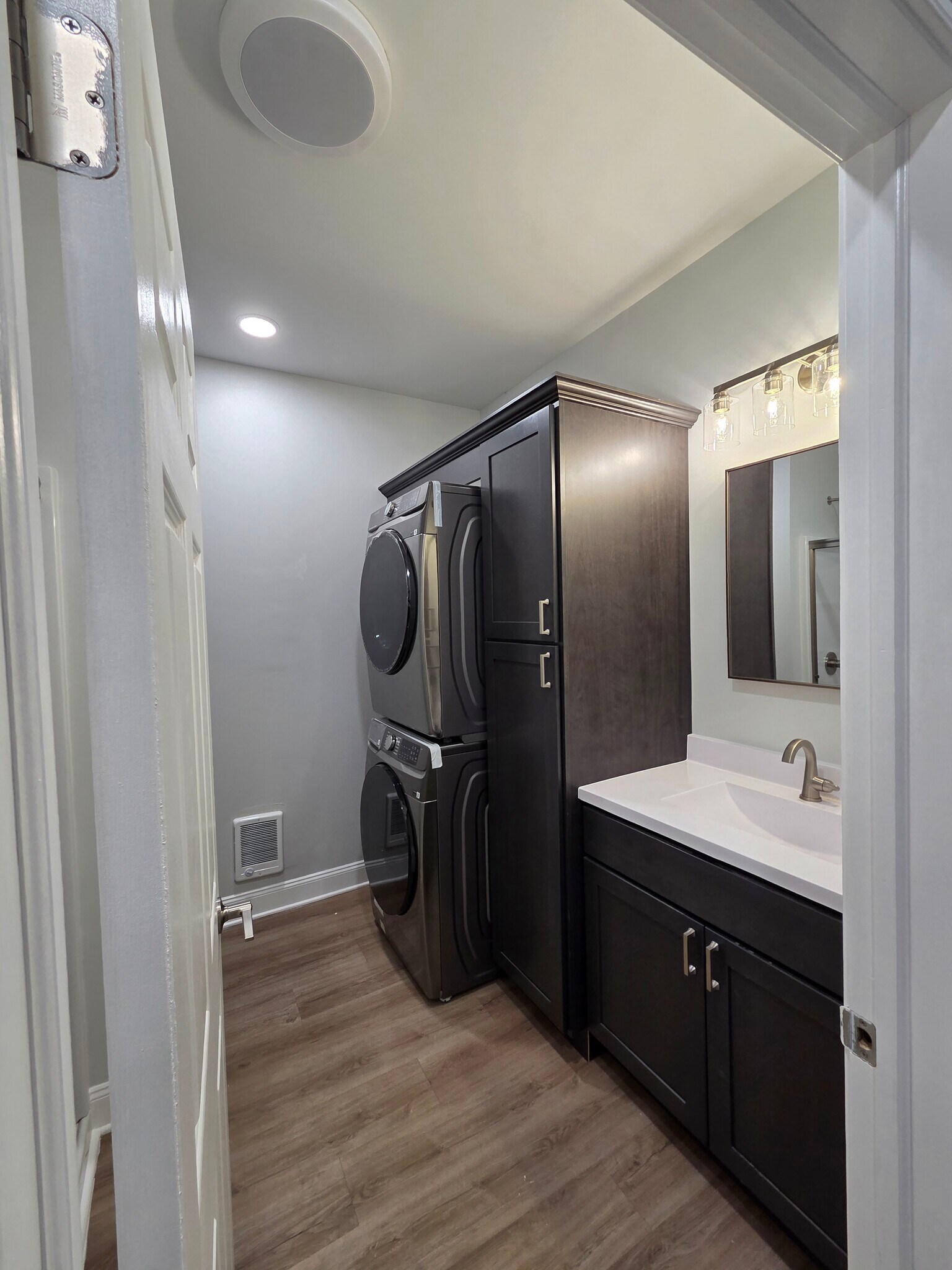 Building Photo - 840 2nd St